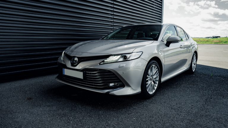 Toyota Camry car 1023