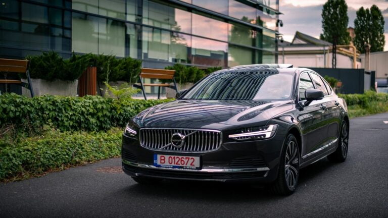 Volvo S90 car