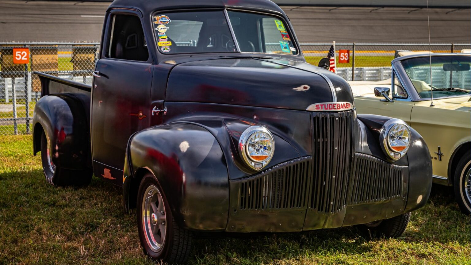 The Rise and Fall of 10 Iconic Car Brands – What Went Wrong? - Get ...