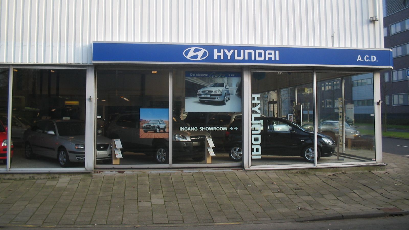 Hyundai dealer