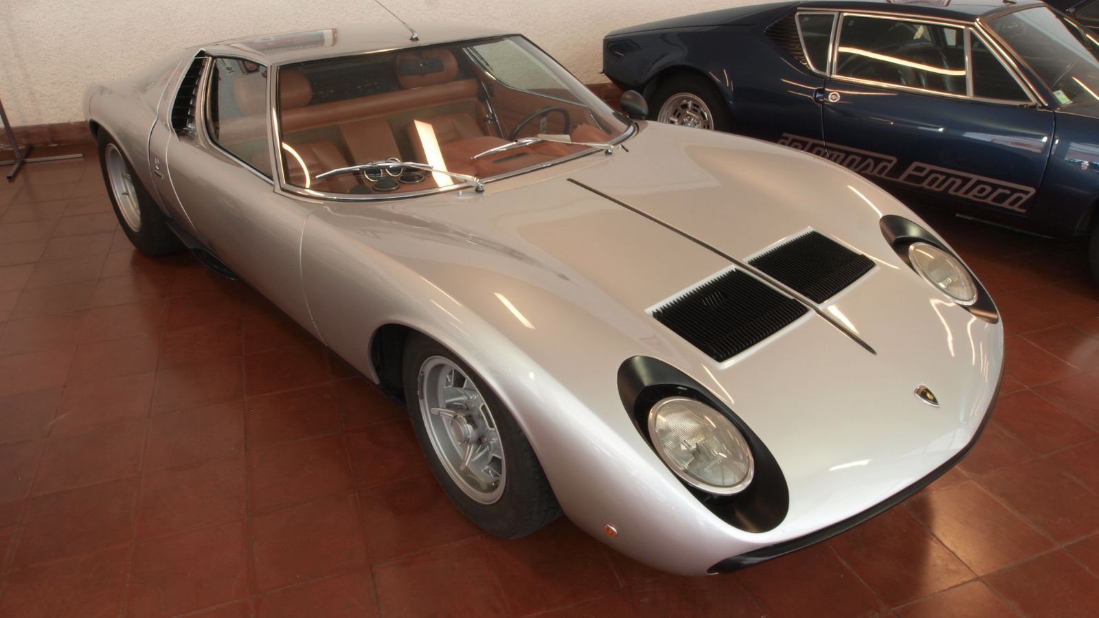 1971 Lamborghini Miura SV 385hp V12, 4L p1