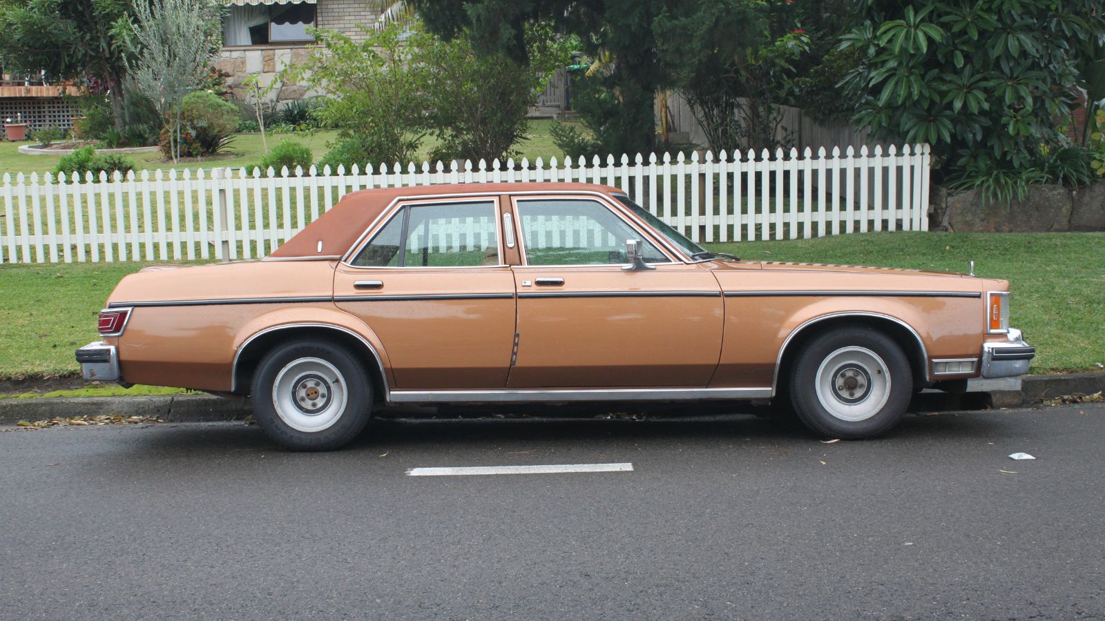 1977 Lincoln Versailles