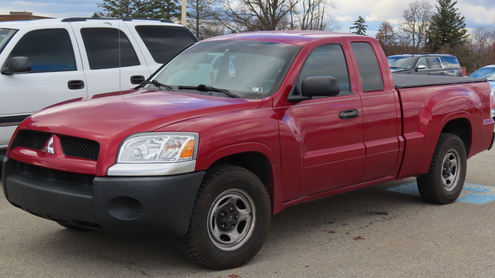 2006 Mitsubishi Raider