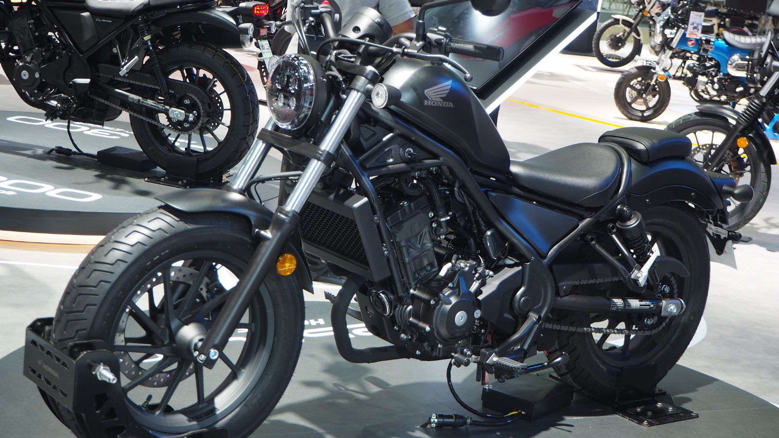 2025 Honda Rebel 300 e-Clutch