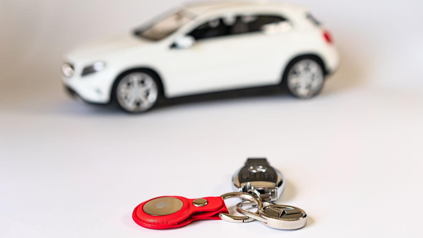AirTags, Car