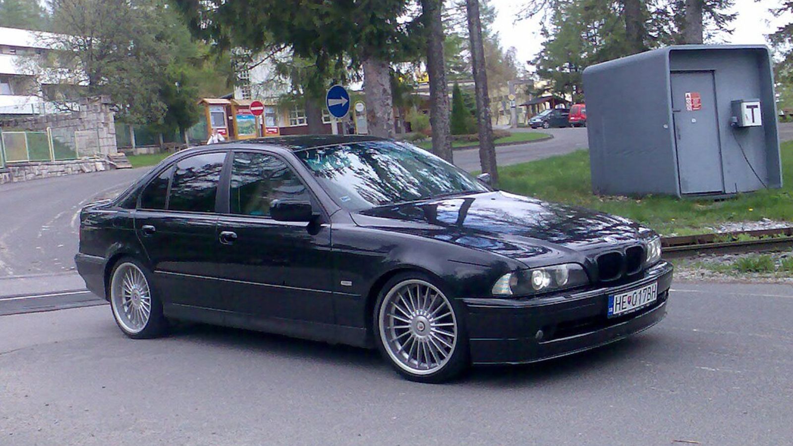 BMW E39 540i