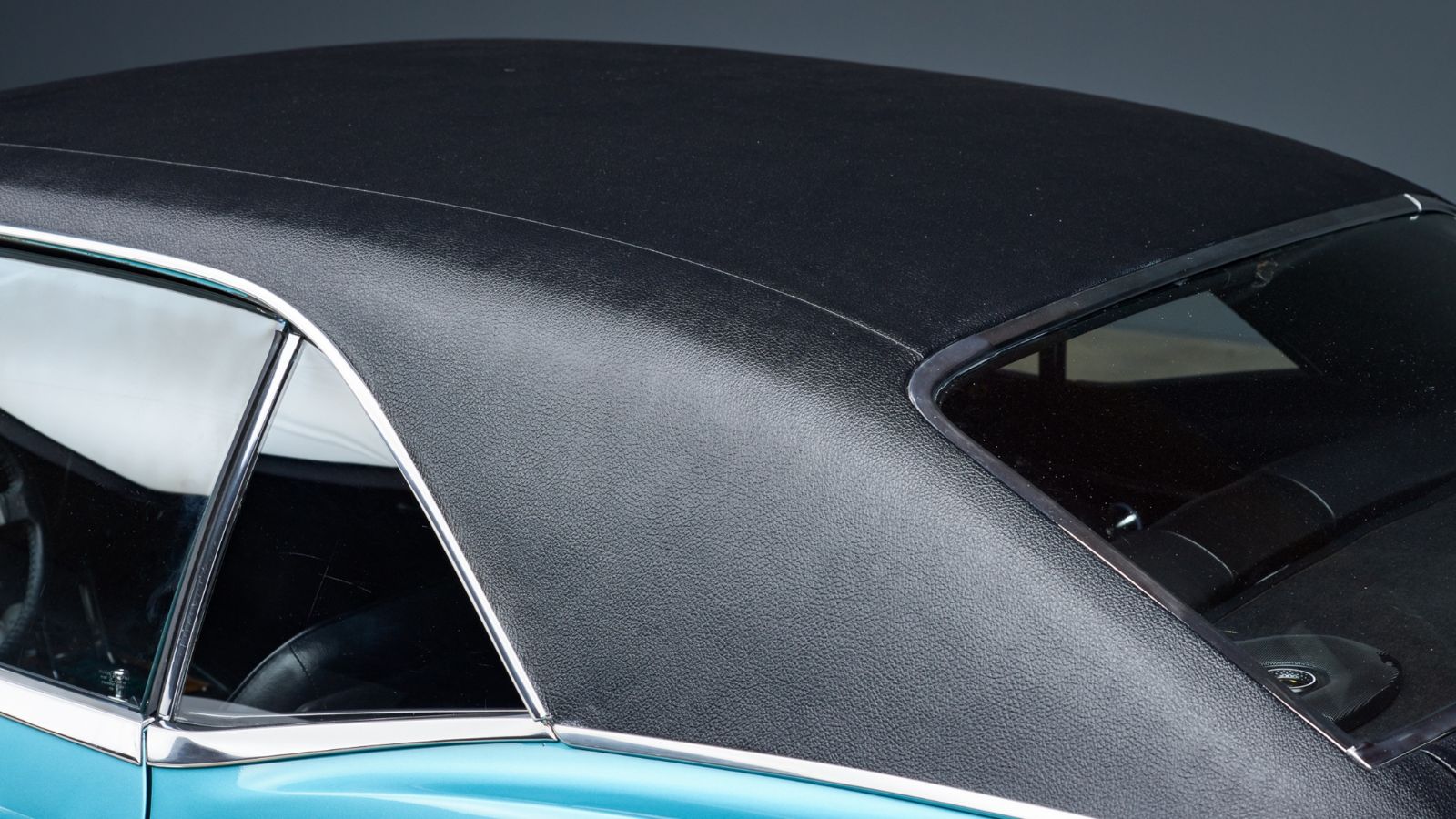 Black vinyl top on a car