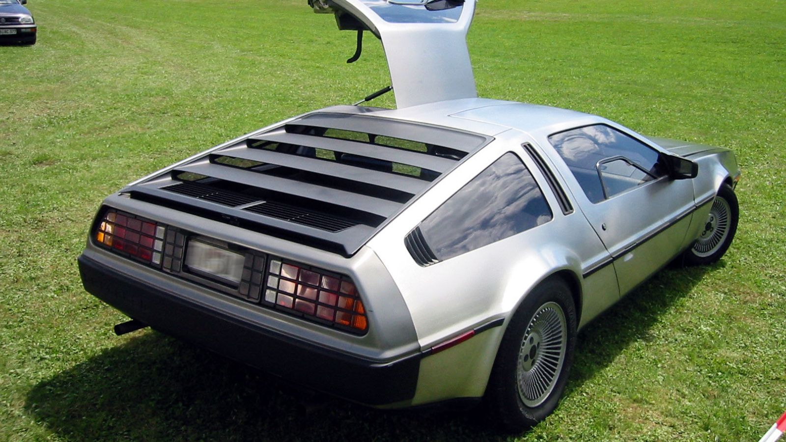 DeLorean DMC12