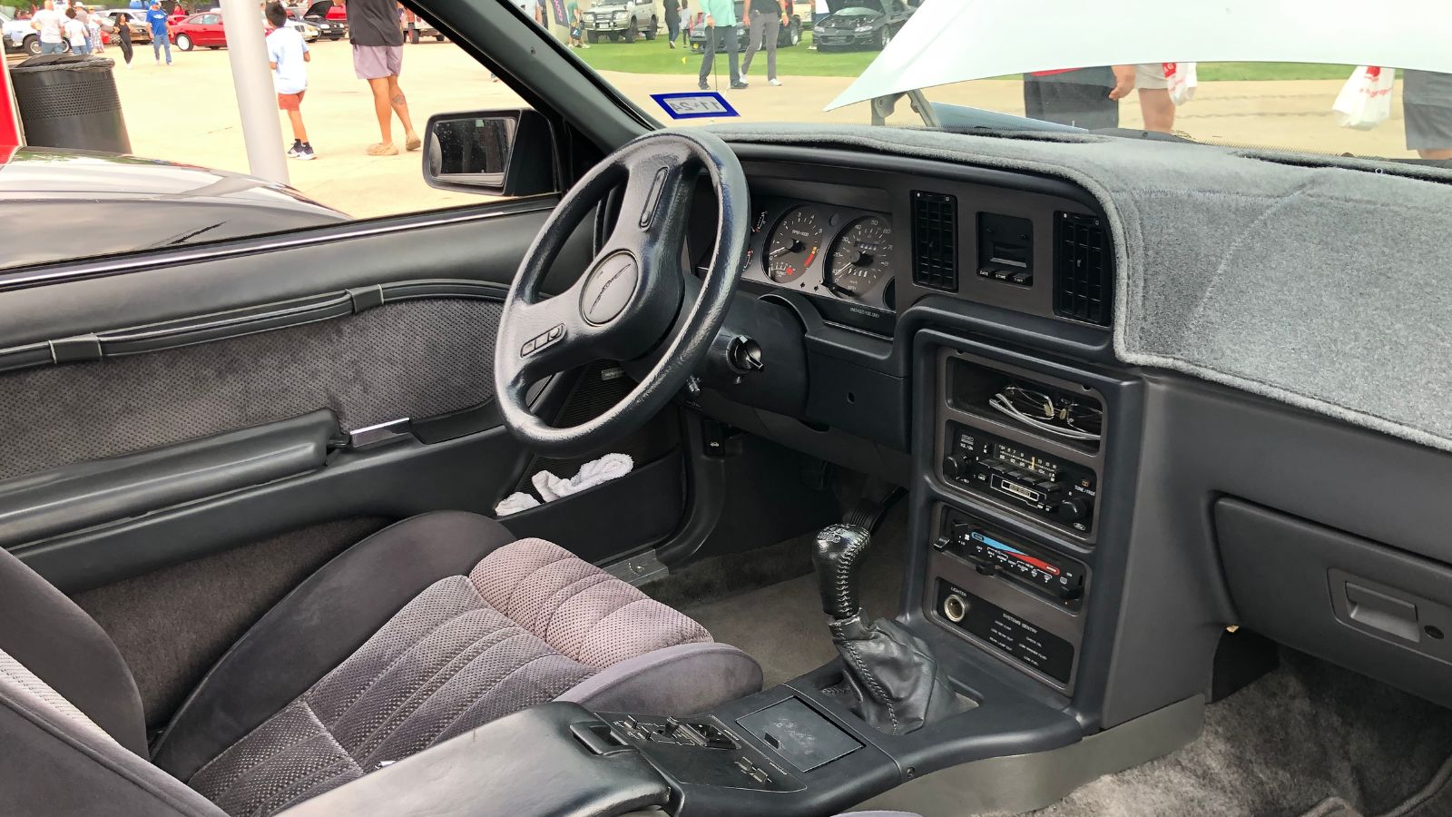 Ford Thunderbird Turbo Coupe interior