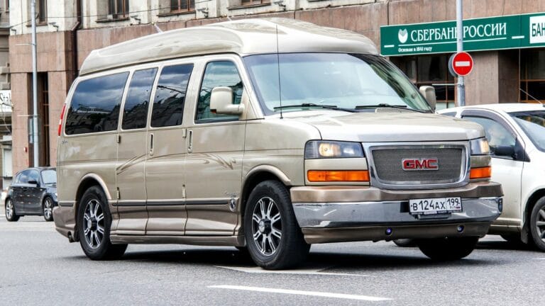 GMC Savana
