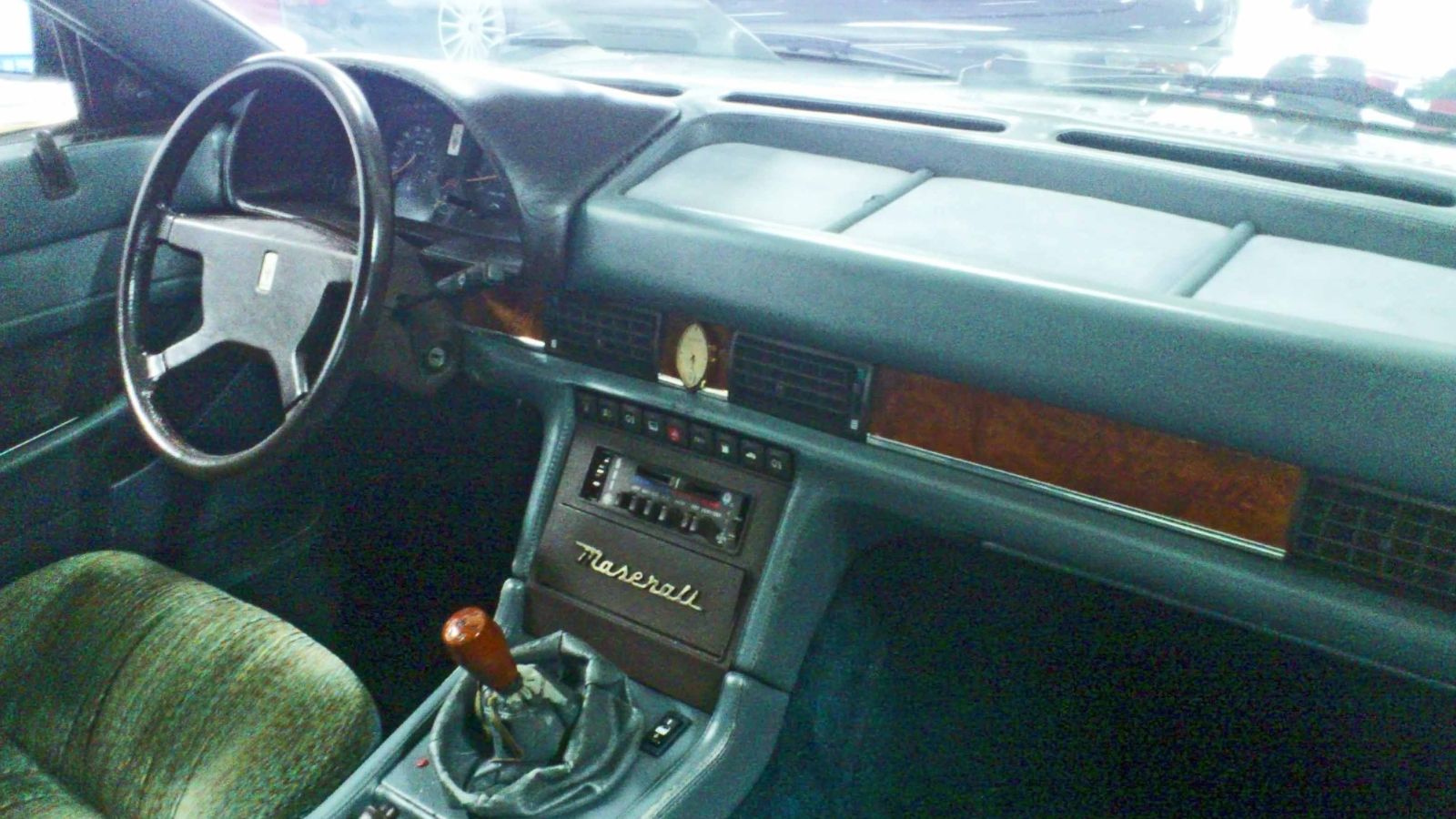 Maserati Biturbo 420i Dashboard