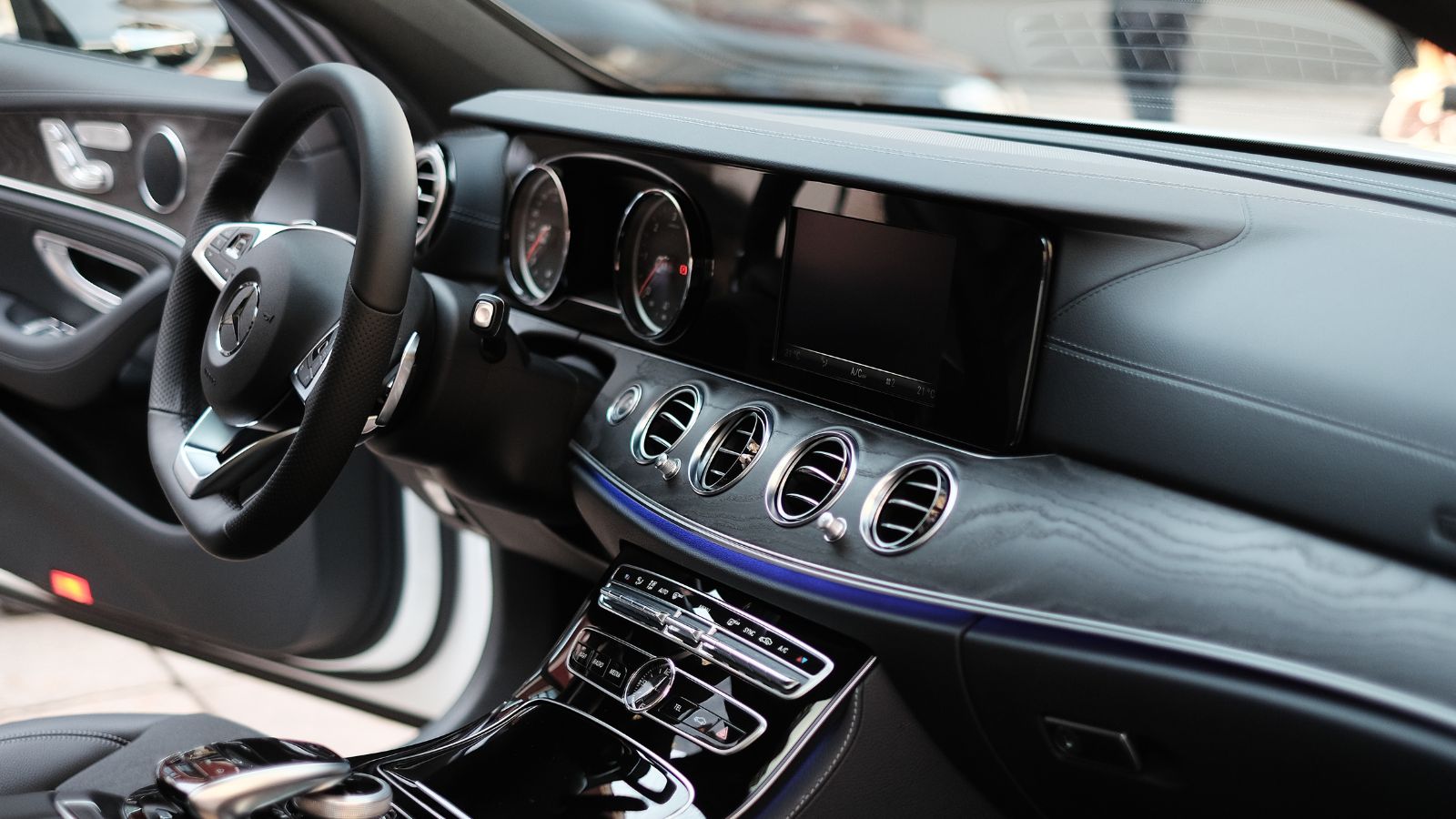 Mercedes-Benz W213 (E-class) interior