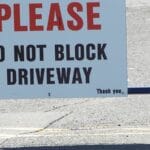 PLEASE DO NOT BLOCK DRIVEWAY