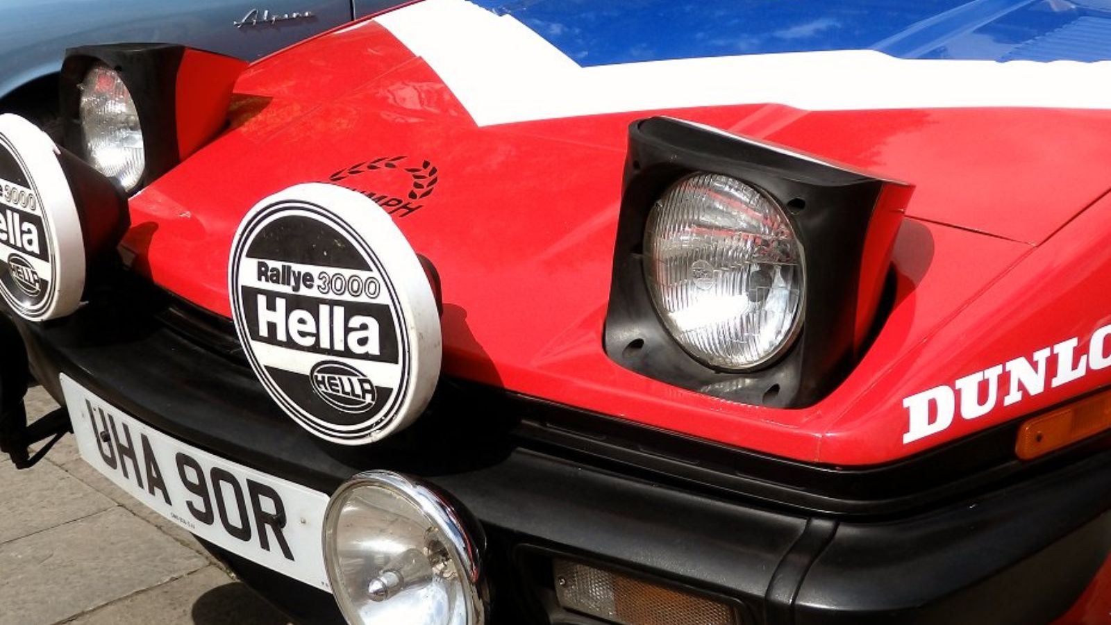 Pop-Up Headlights