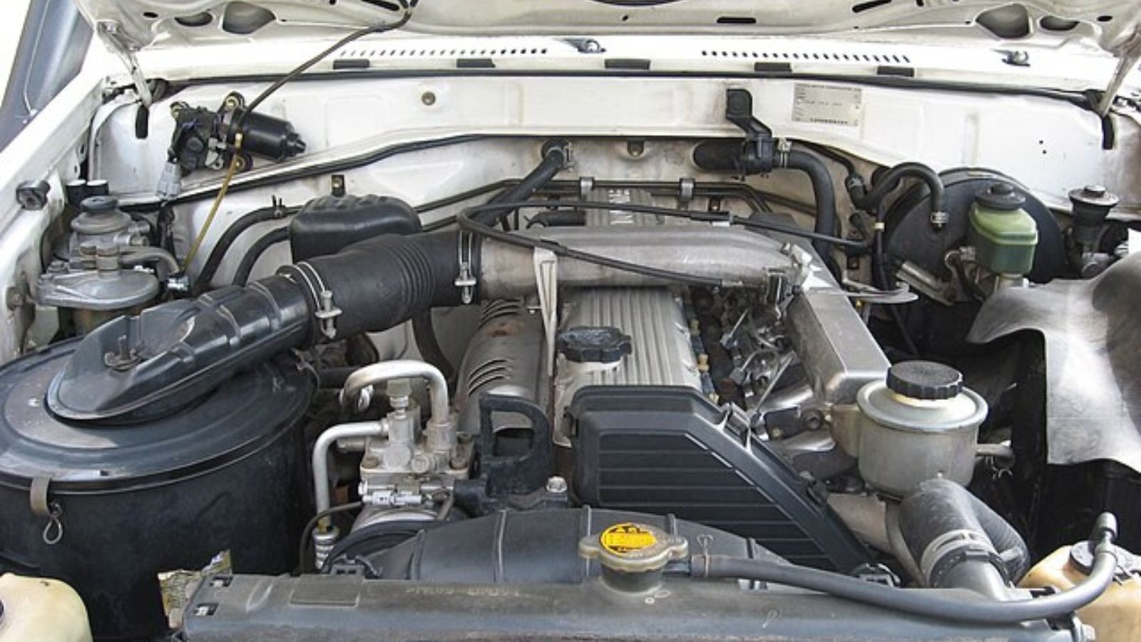 TOYOTA 1HZ engine
