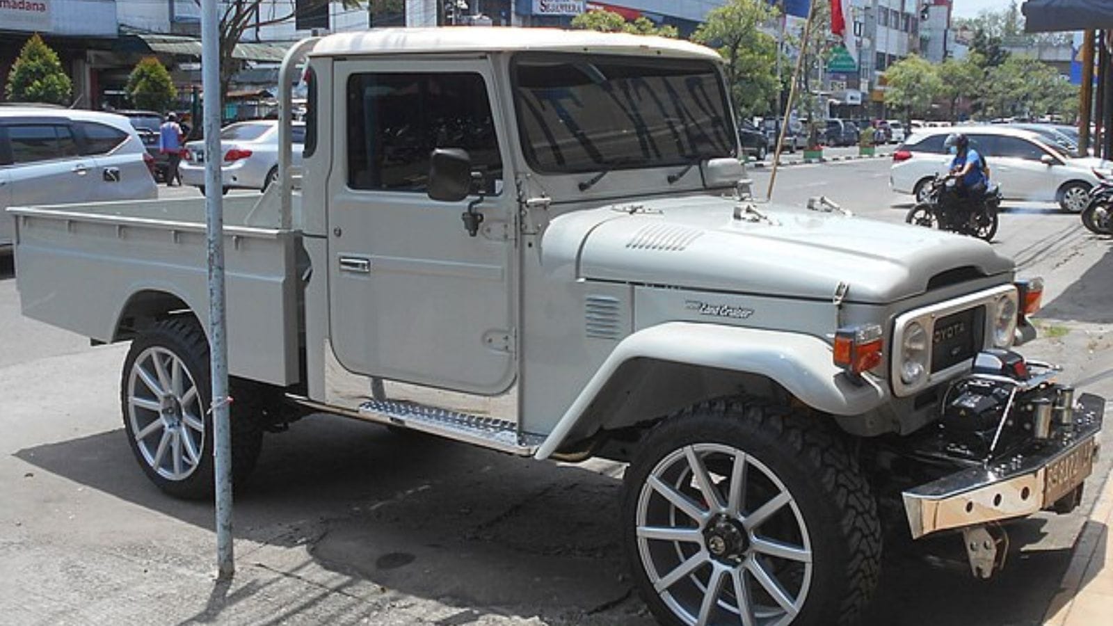 Toyota Land Cruiser FJ40 pickup