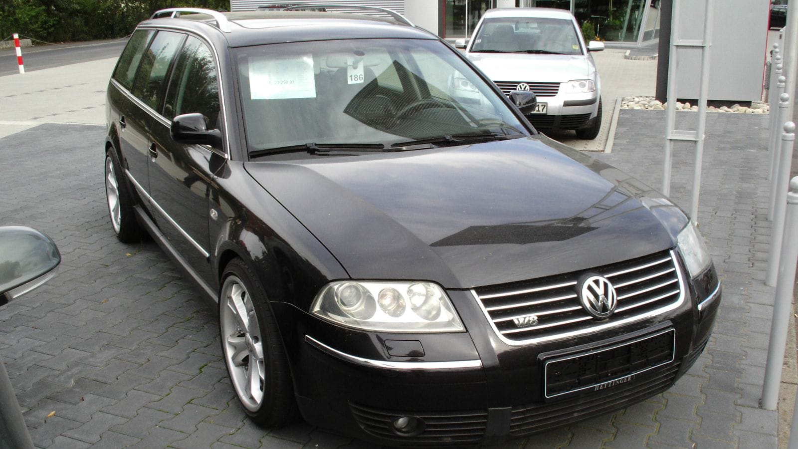 Volkswagen Passat W8 Wagon