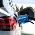 car with connected hydrogen fueling nozzle