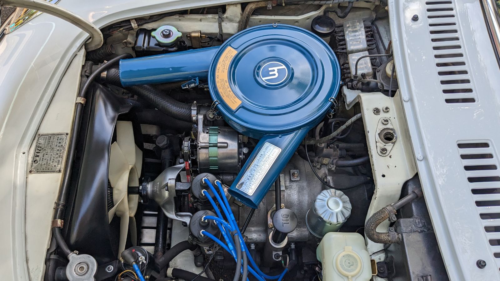 0813 rotary engine in a Mazda Cosmo