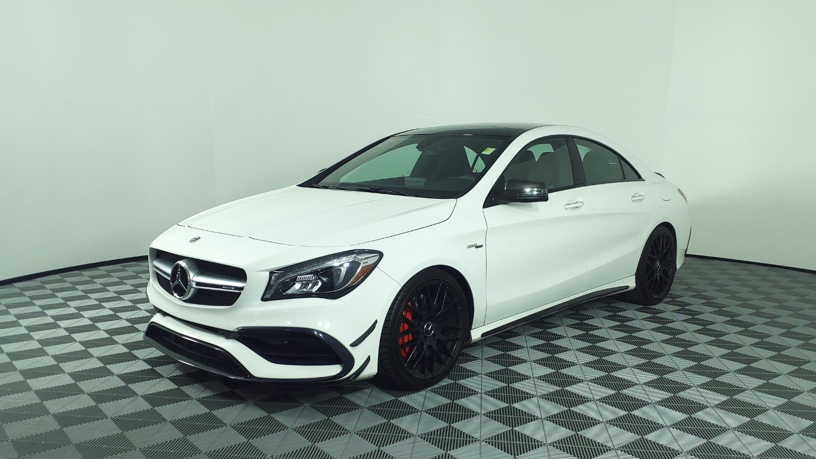 18 Mercedes-AMG CLA45