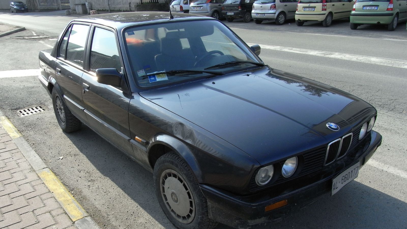 BMW Series 3 (E30)
