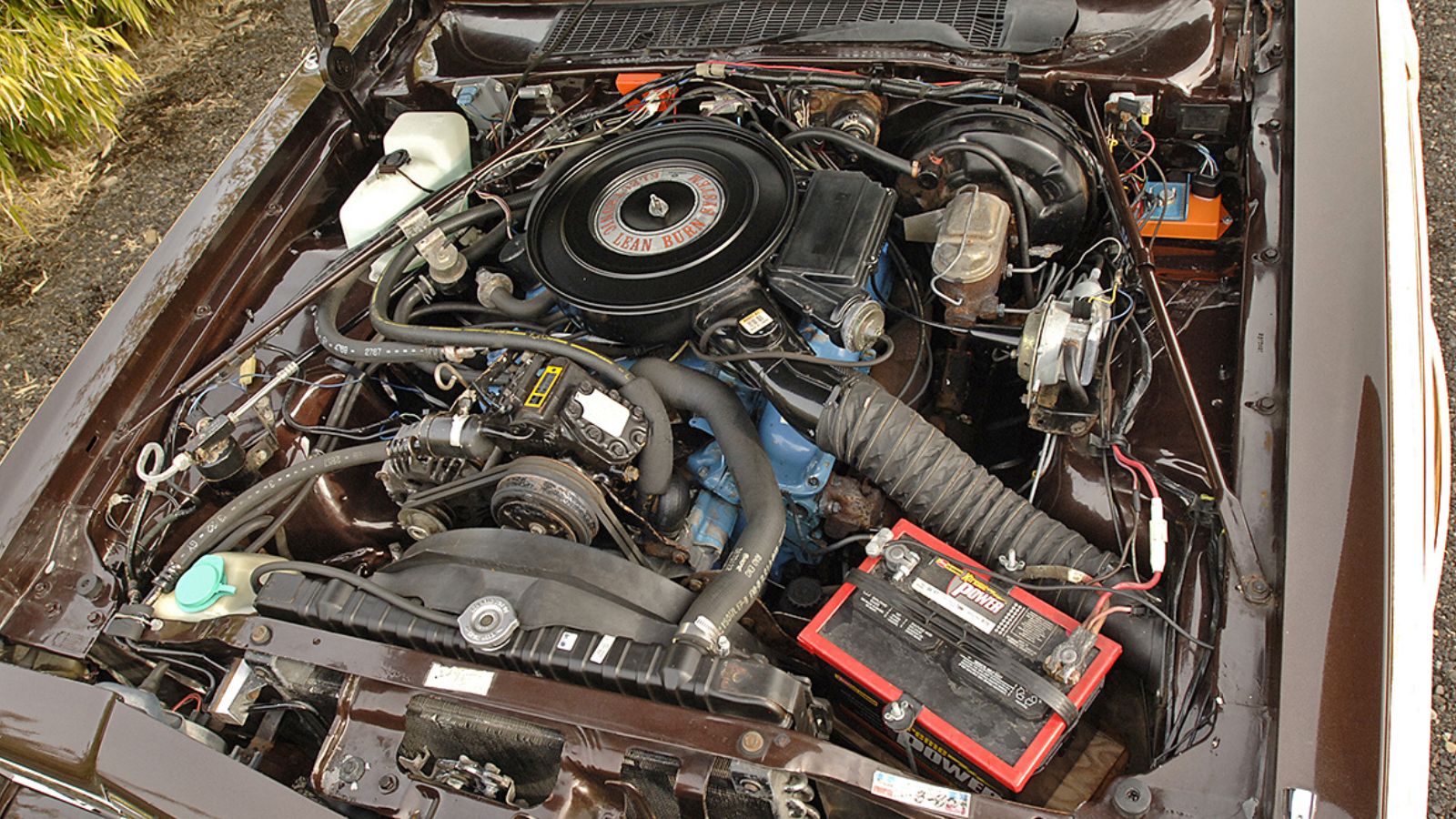 Chrysler 318 Lean Burn
