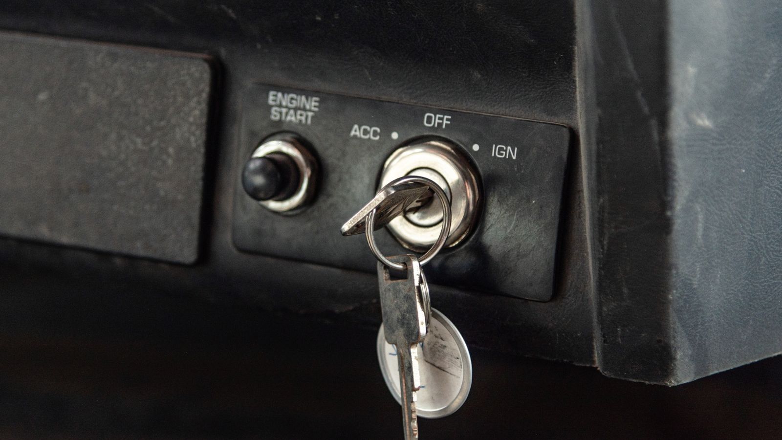Dash Mounted Ignition Switches