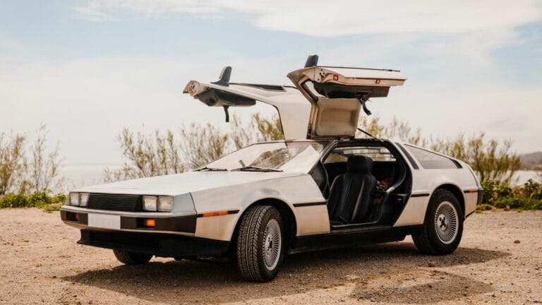 DeLorean DMC 12