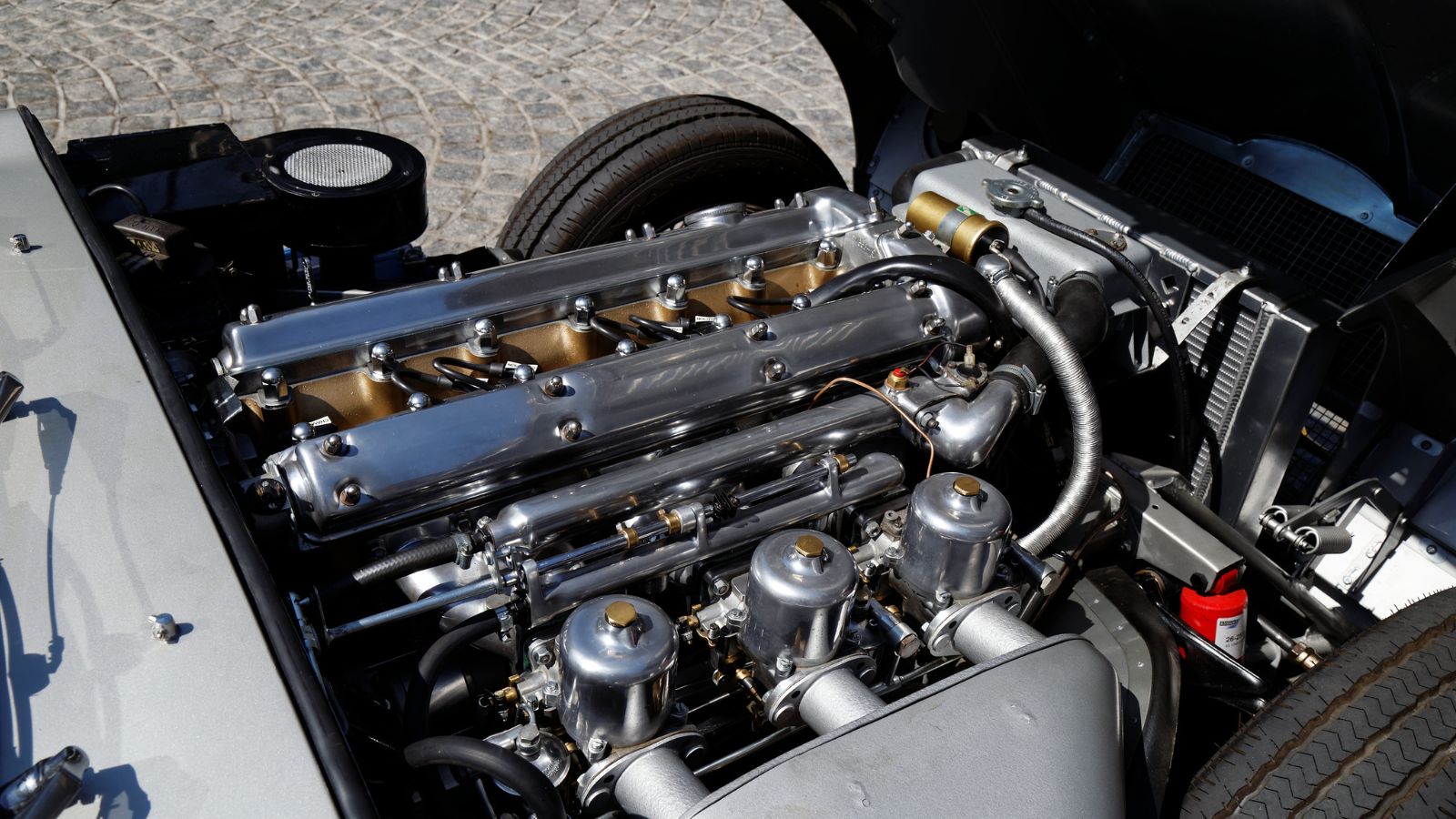 Jaguar XK Straight Six