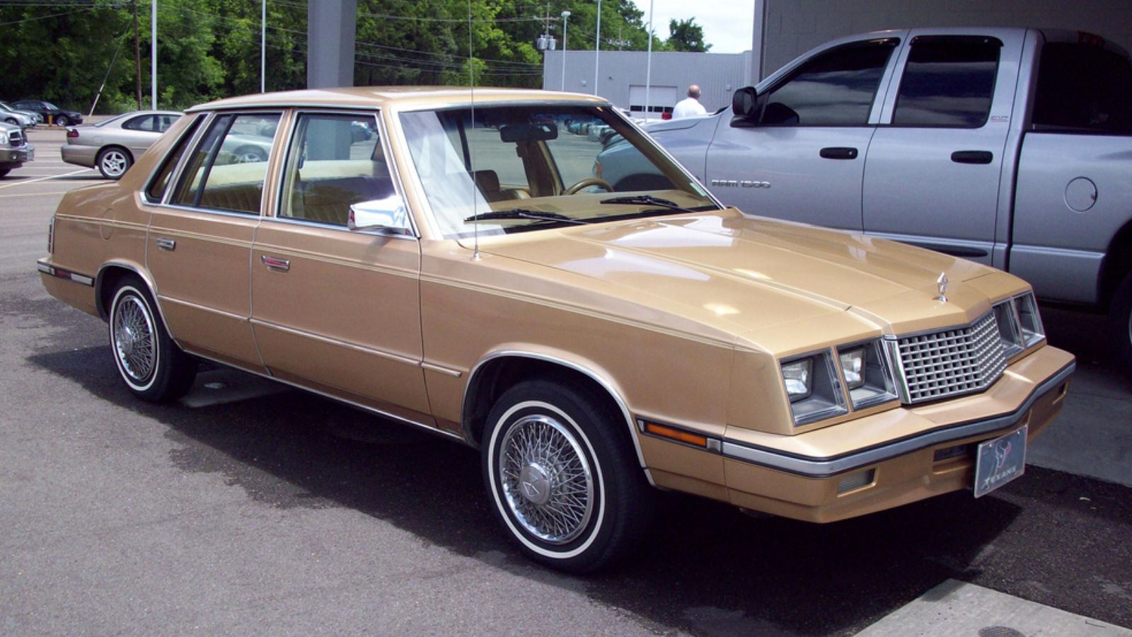 Plymouth Caravelle, 83-85
