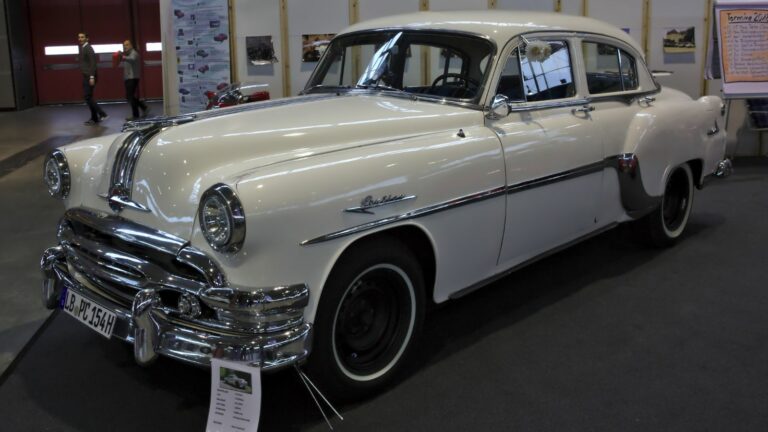 Pontiac Chieftain (1954)