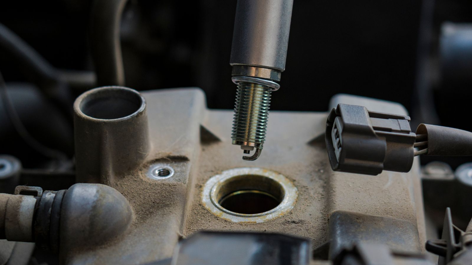 Replacing the spark plugs in the engine