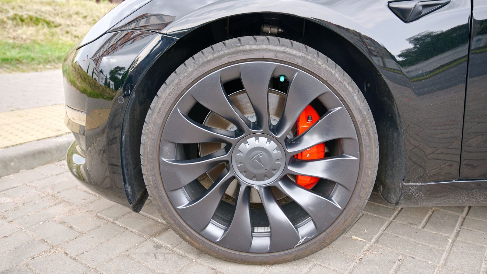 car tyre Michelin Pilot Sport 4 closeup