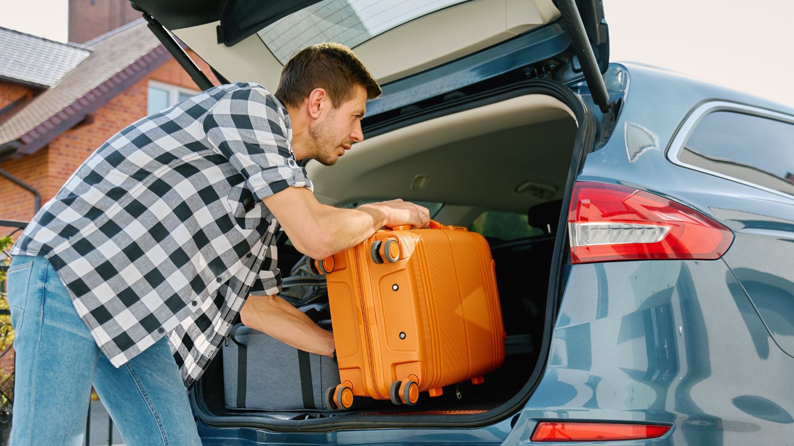 loading luggage