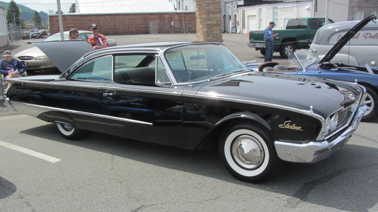 1960 Ford Galaxie Starliner