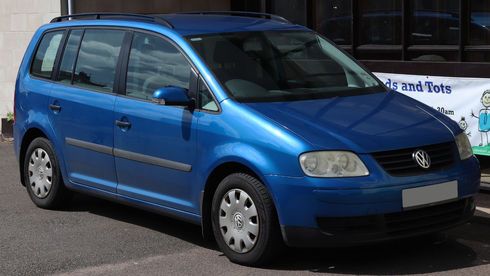 2005 Volkswagen Touran S 1.6 Front