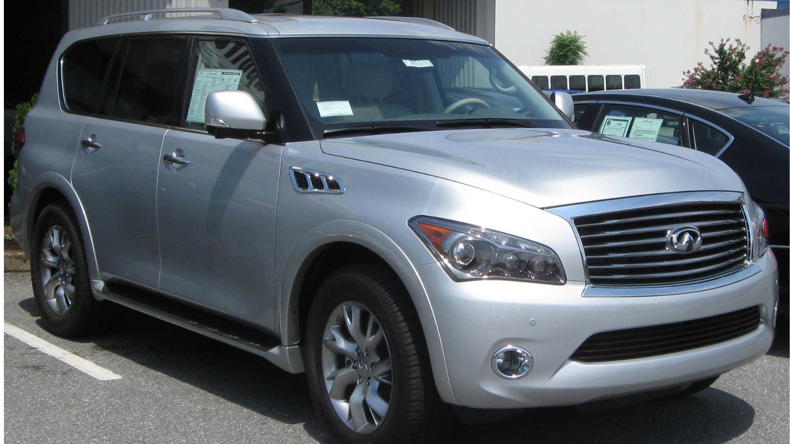 2011 Infiniti QX56 -- 07-17-2010.