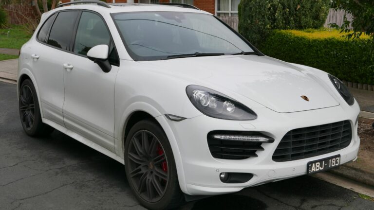 2014 Porsche Cayenne (92A MY14) GTS wagon (2015-08-07) 01