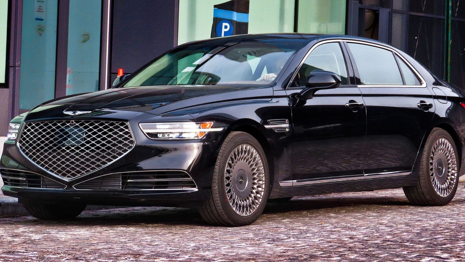 2020 Genesis G90 3.3T (facelift) (2), front 1.23.20.