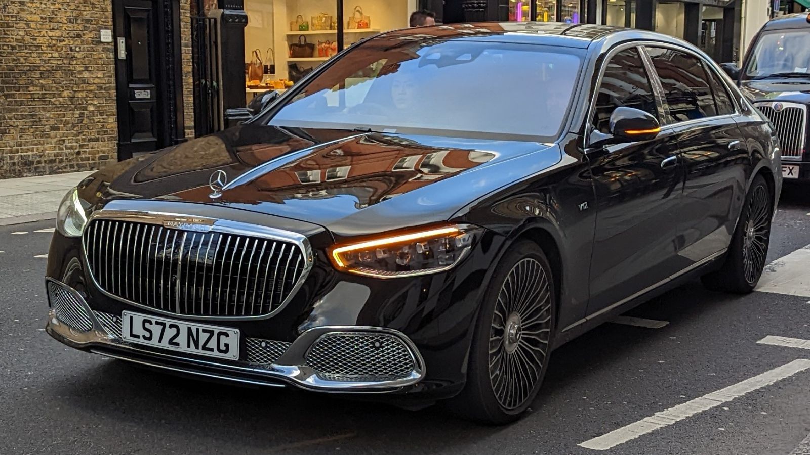 2022 Mercedes Maybach S680 First Class 4Matic