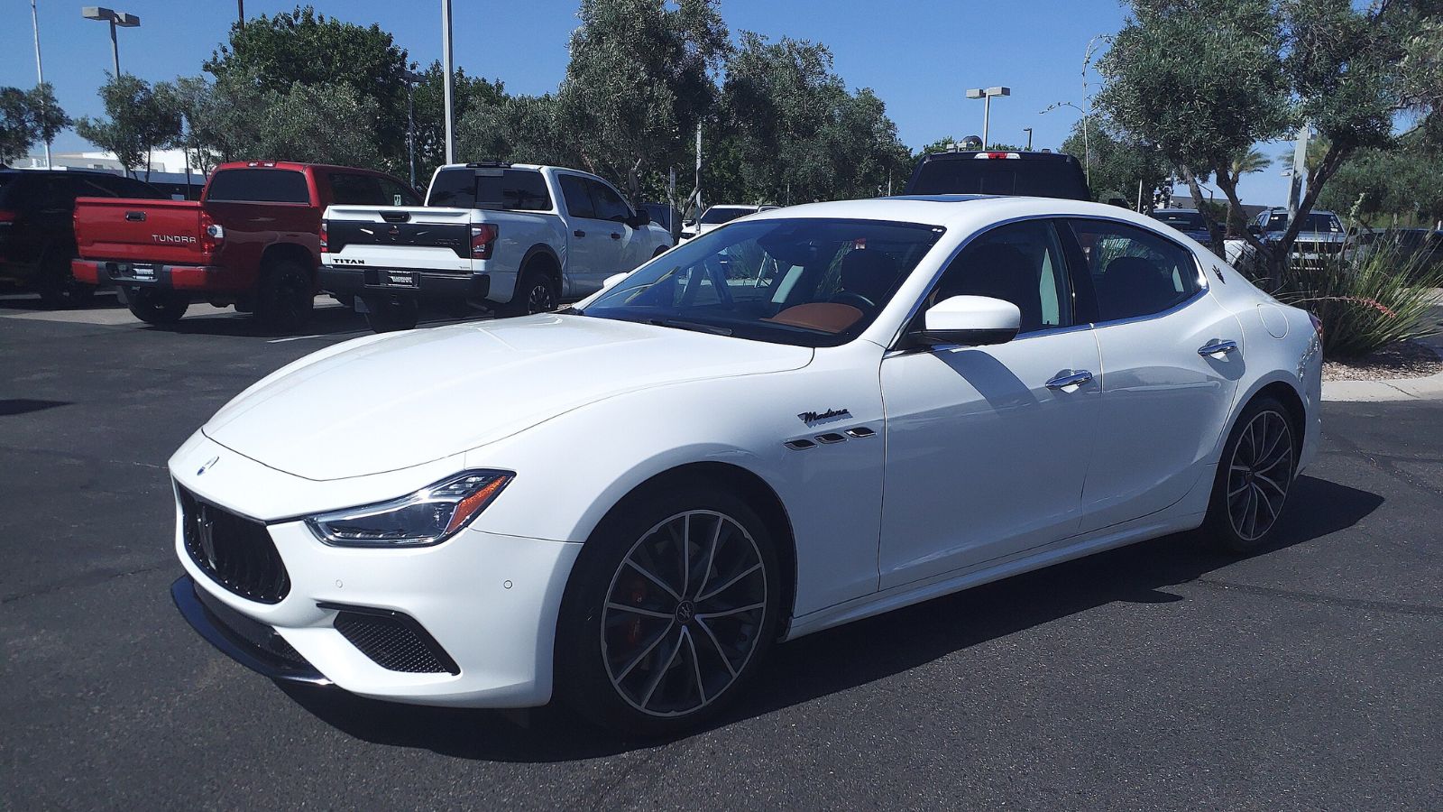 22 Maserati Ghibli Modena