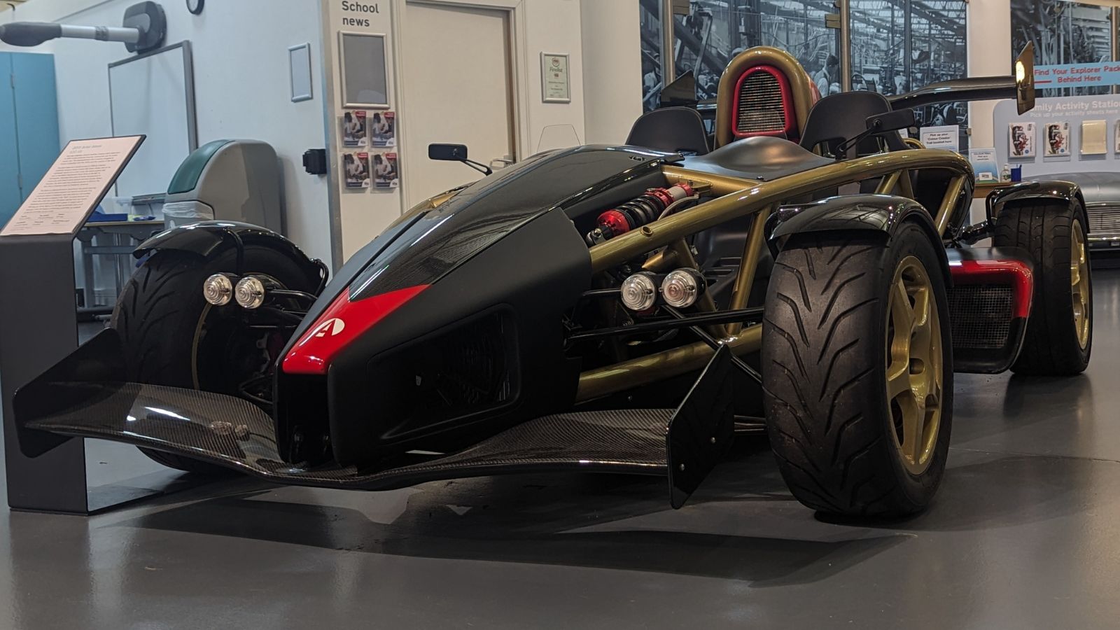 Ariel Atom V8