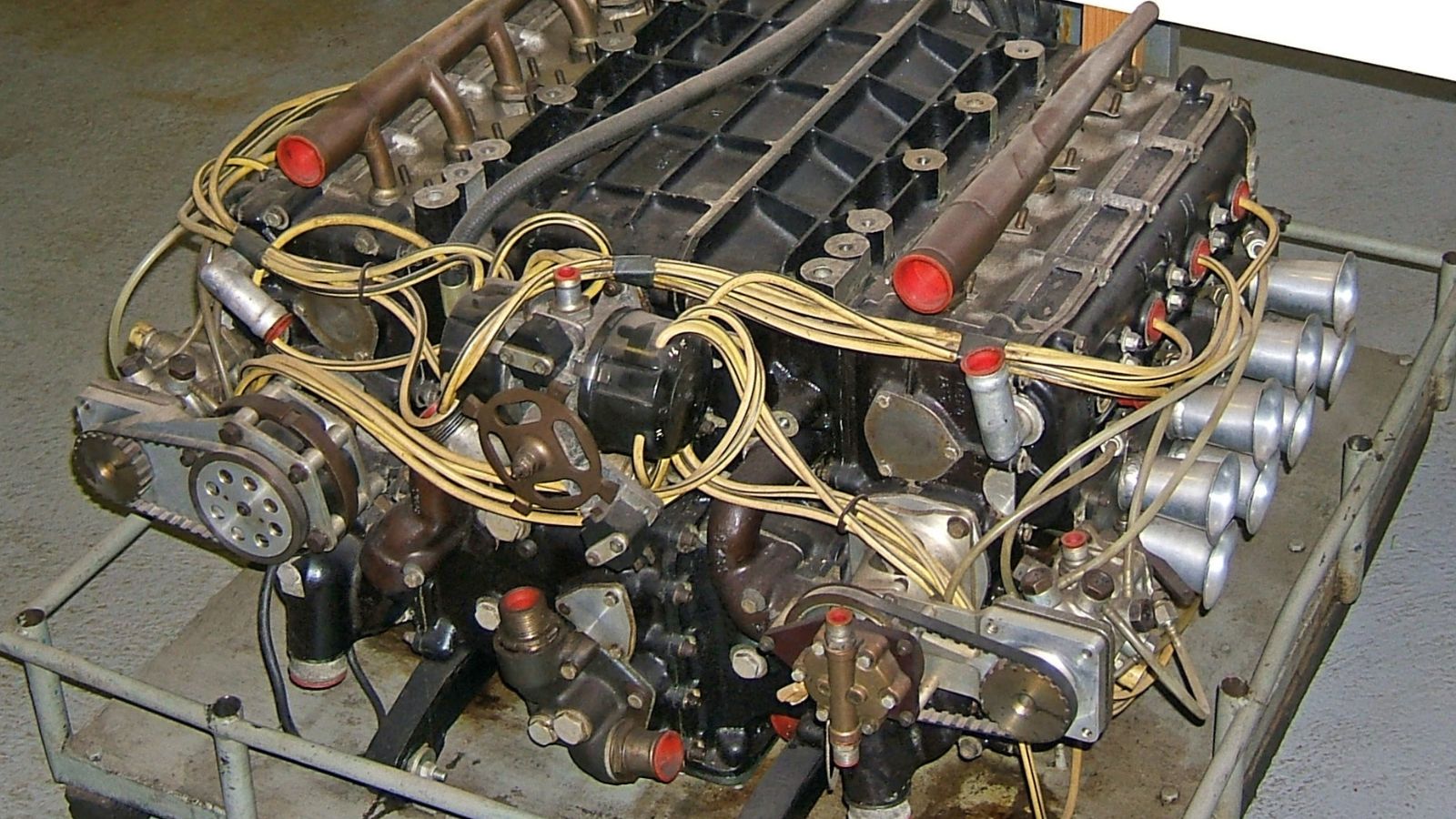 BRM H16 engine