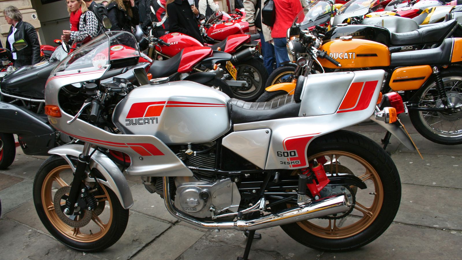 Ducati 600 SL Pantah del 1984