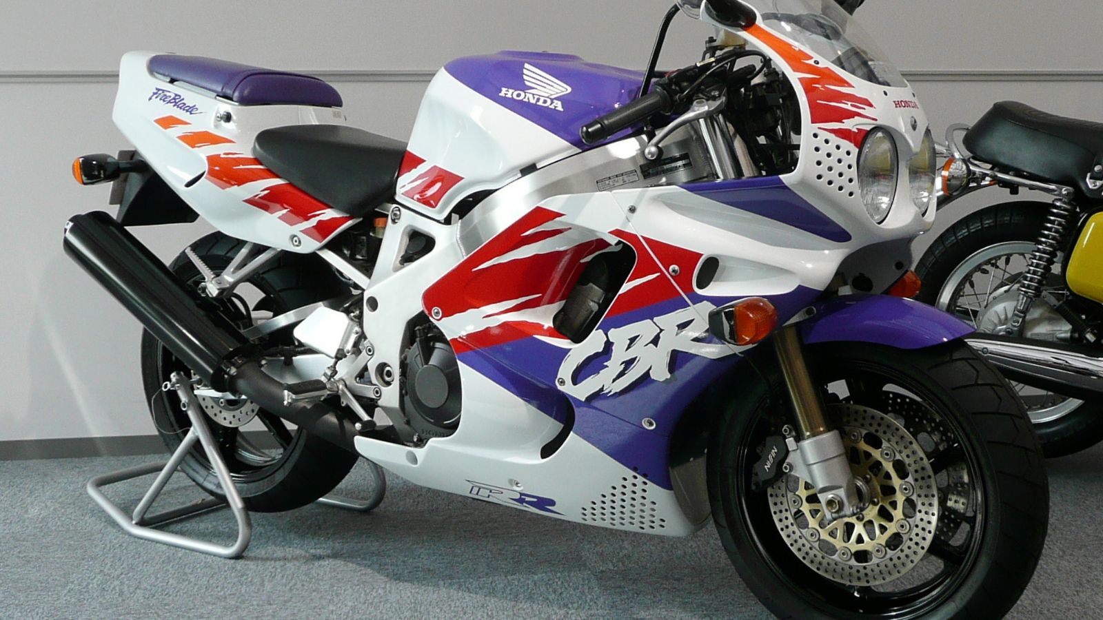 Honda CBR900RR Fireblade 1992