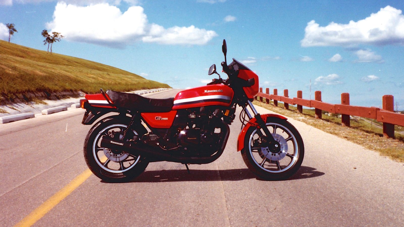 Kawasaki GPZ1100 Garbage Hill Winnipeg
