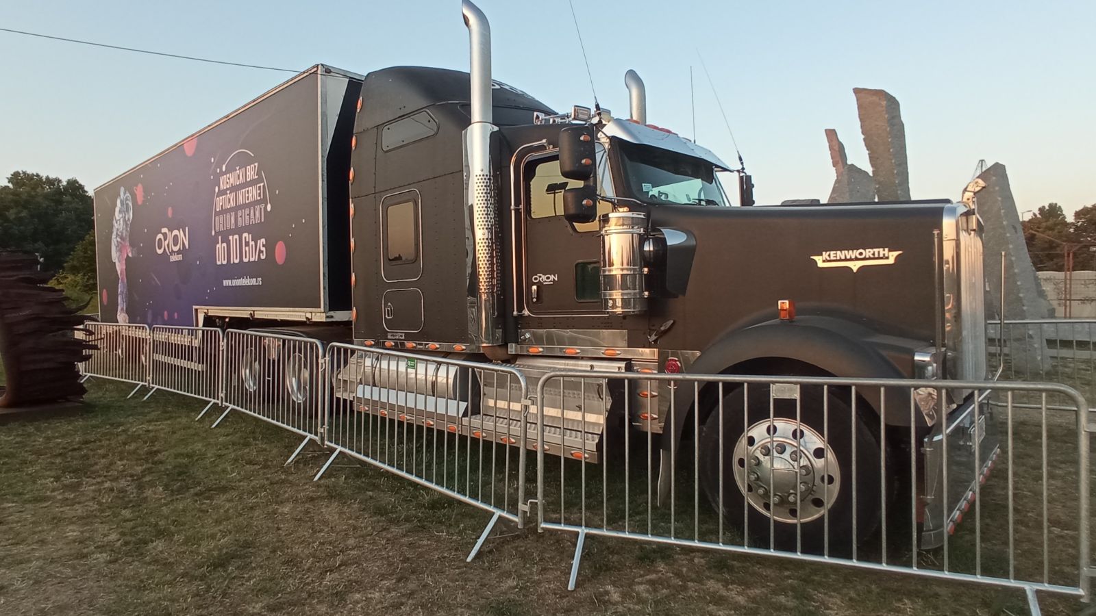 Kenworth W900