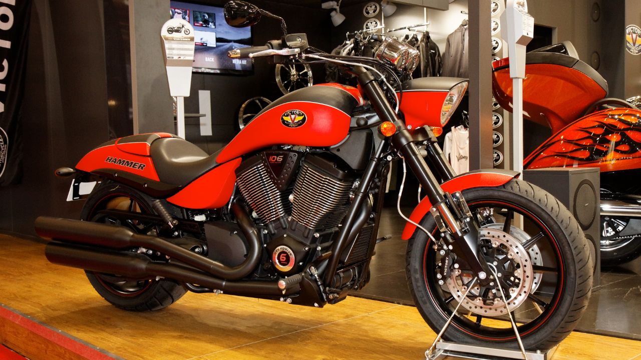 Paris - Salon de la moto 2011 - Victory - Hammer S