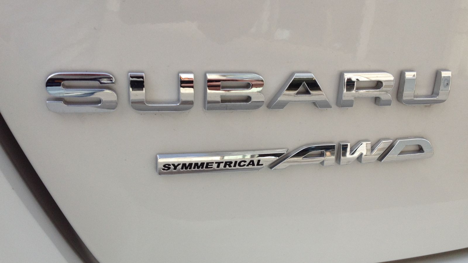 Subaru XV Symmetrical AWD logo