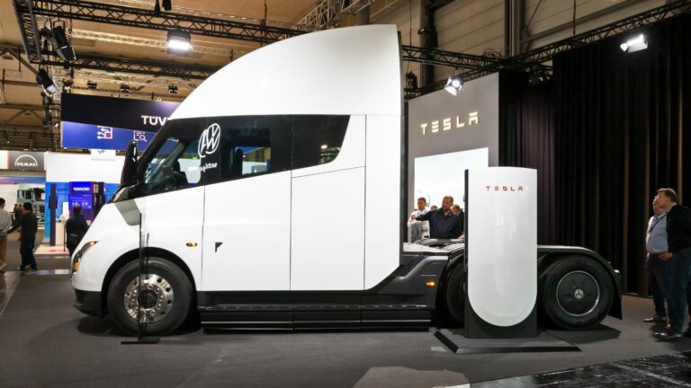 Tesla Semi electric truck